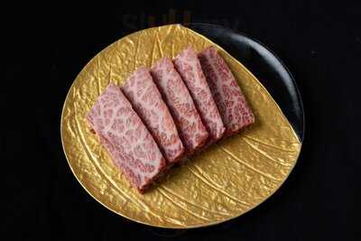 炭火焼肉 百天万天