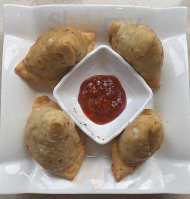 마야 인도 & 네팔 전통 요리 전문점