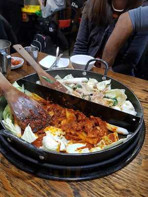 홍대 닭갈비