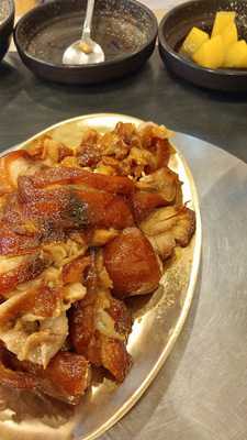 만족오향족발 시청점