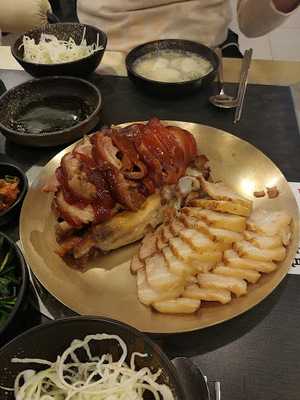 만족오향족발 시청점