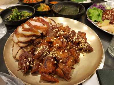 만족오향족발 시청점