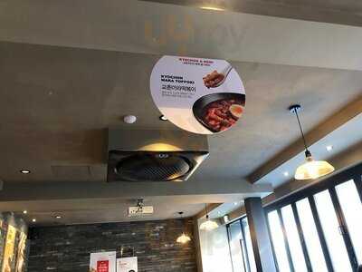 교촌치킨 홍대점