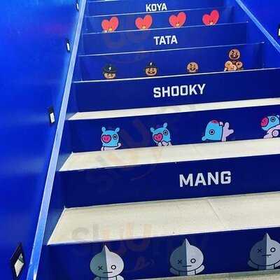 라인프렌즈 카페 가로수길점