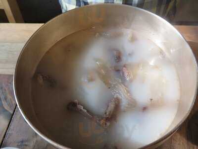 느티나무 설렁탕