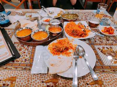 에베레스트 커리월드레스토랑