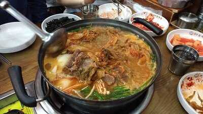 원당감자탕 명동2호점