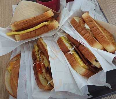 이삭토스트 홍대점