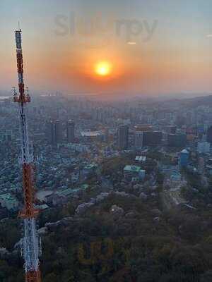 한쿡 N서울타워점