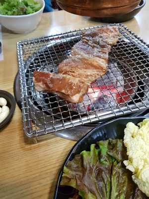 명동돼지한마리