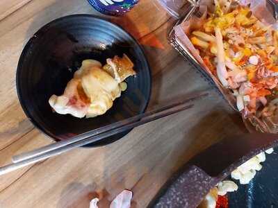 제임스치즈등갈비 홍대역8번출구점