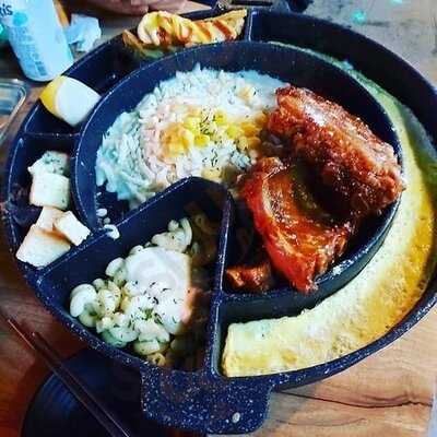 제임스치즈등갈비 홍대역8번출구점