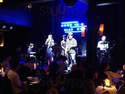 원스인어블루문