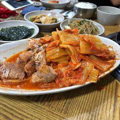 한옥집 김치찜 서대문본점