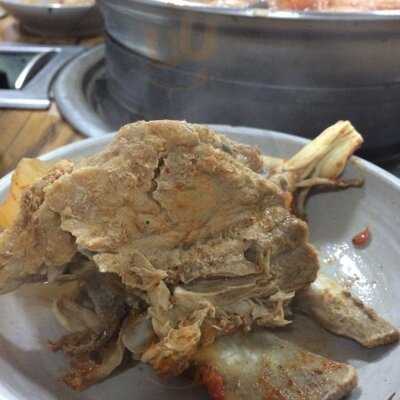 한옥집 김치찜 서대문본점