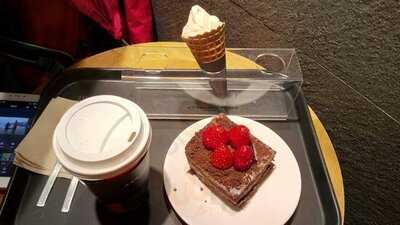 투썸플레이스 엔타워점