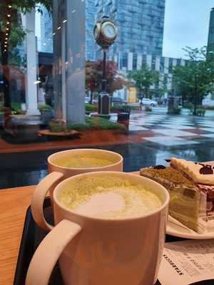 스타벅스 송도커낼워크점