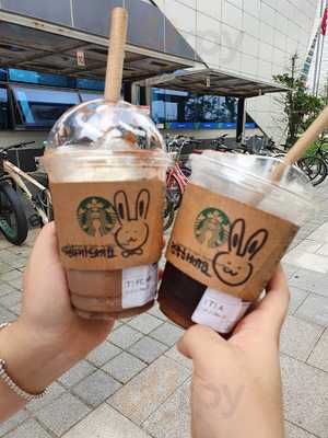 스타벅스 송도커낼워크점