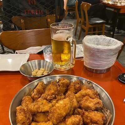 Bhc치킨 명동본점