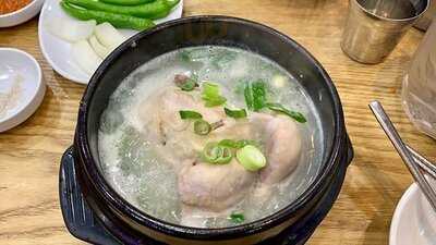 백년토종삼계탕