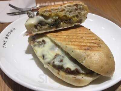 더브라운 대구범어점