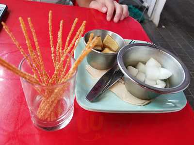 치르치르 명동점