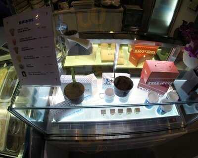 Fell + Cole 홍대본점