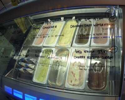 Fell + Cole 홍대본점