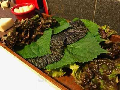 팔색 삼겹살 동대문점