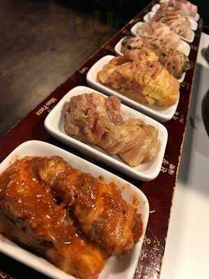 팔색 삼겹살 동대문점