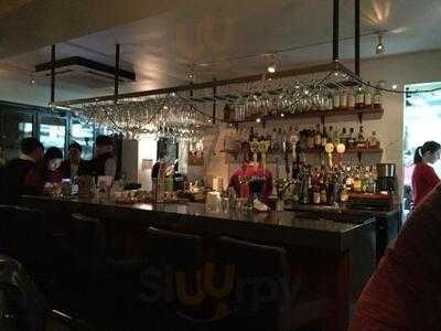 크래프트 웍스 탭하우스 앤 비스트로