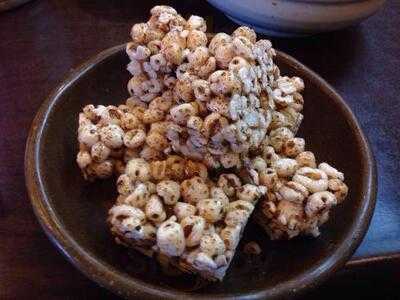 사월에 보리밥 강남점