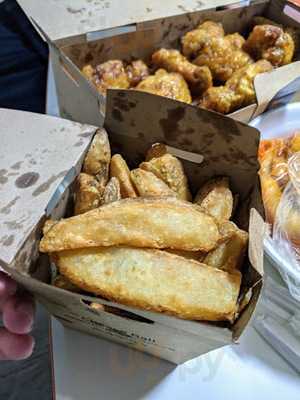 네네치킨 이대점