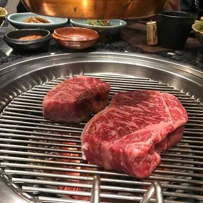 투뿔 등심 논현2호점