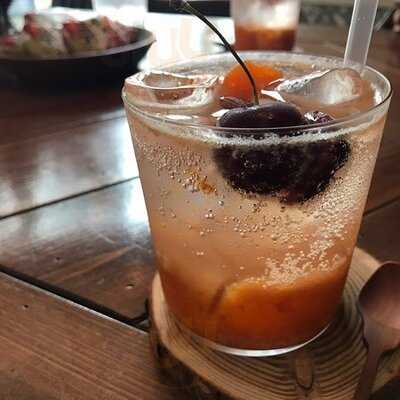 숙녀미용실 카페앤펍