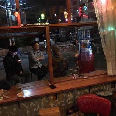 숙녀미용실 카페앤펍