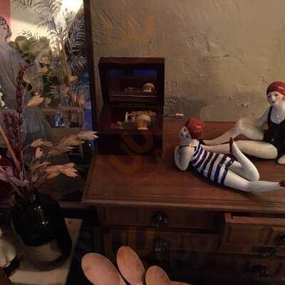 숙녀미용실 카페앤펍