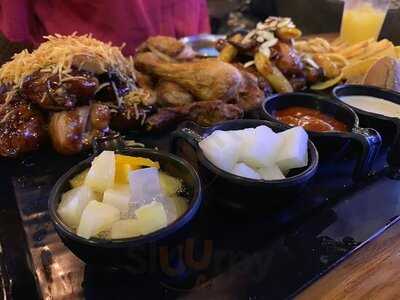 누나홀닭 홍대점