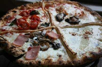 도치 피자 장충점