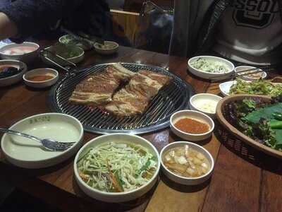 포도식당 압구정점