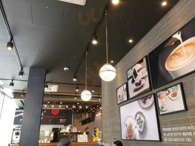 투썸플레이스 명동올리브영점