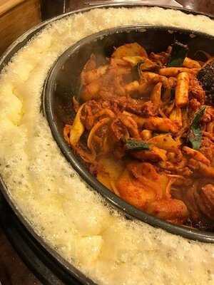 유가네닭갈비 명동2호점