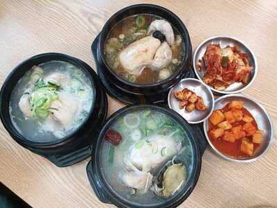 백년토종삼계탕