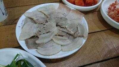 부산 돼지국밥&수육