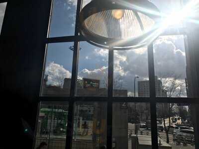 투썸플레이스 신촌점