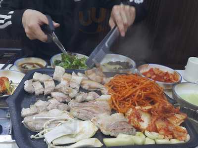 자연석생삼겹살