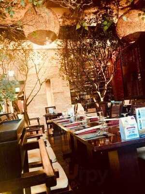 타니 넥스트도어