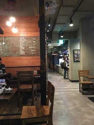 교촌치킨 강남역점