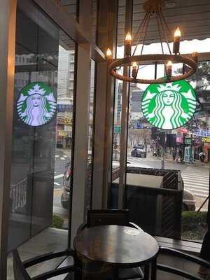 스타벅스 명동 미래점