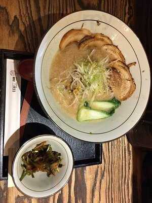 멘야산다이메 신사가로수길점